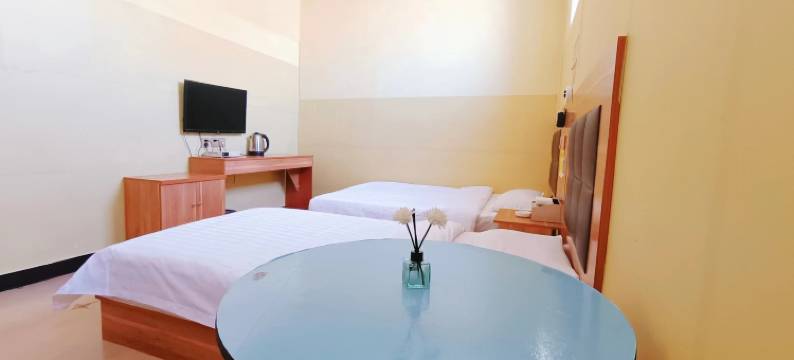 容城伊哇酒店(容城白洋淀高铁站店)图片