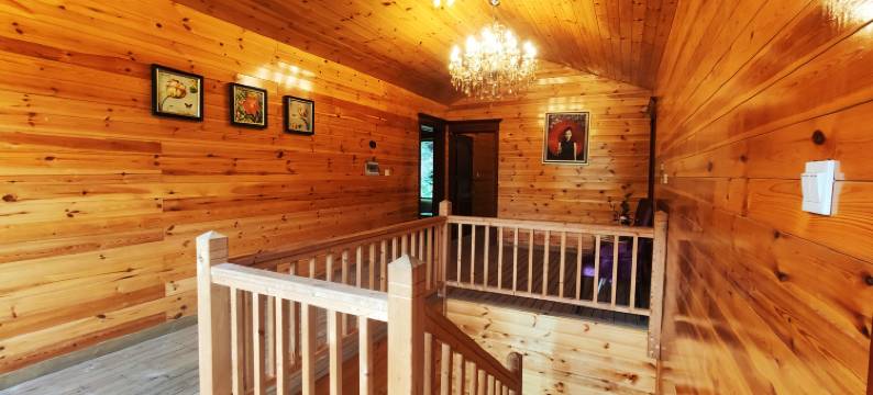 北京神堂峪七彩木屋图片