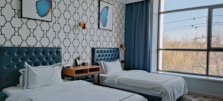 怡兰美宿酒店(塔城红楼博物馆文化广场店)图片