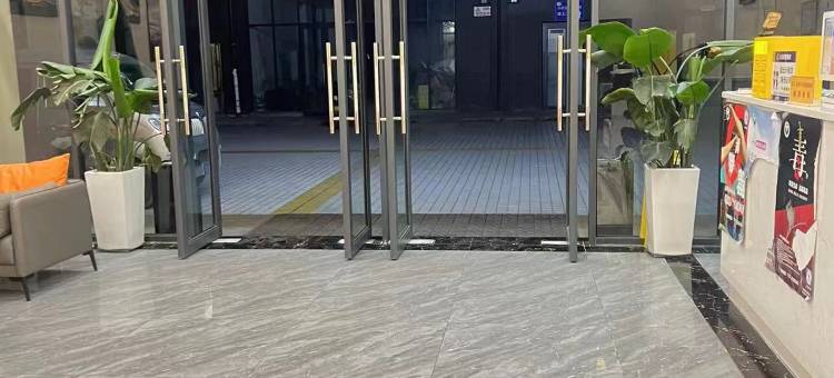 马尔康晴枫酒店图片