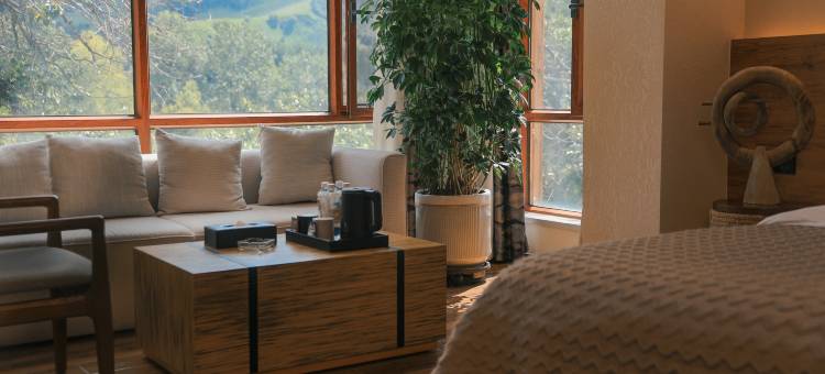 那拉提柏睿林隐酒店图片