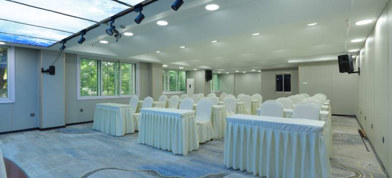 服务大楼酒店(贵阳火车站万象城店)图片