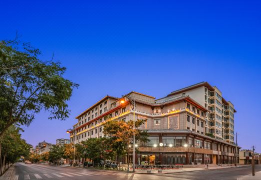 敦煌臻越●金曼国际酒店（沙洲夜市店）外景图