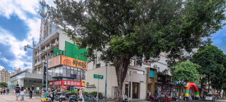 希缇酒店(南宁火车站广西大学地铁站M出口店)图片