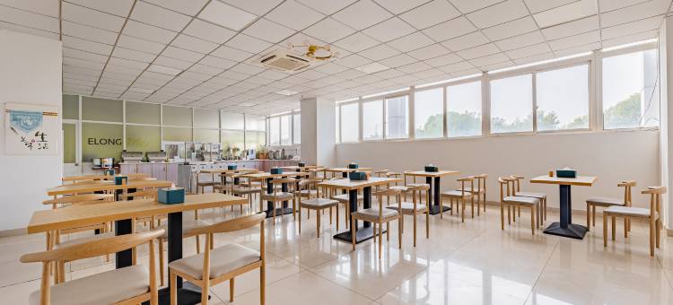 艺选酒店(苏州工业园区东沙湖生态公园店)图片