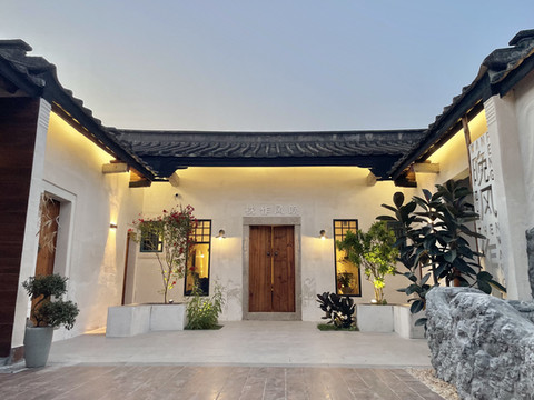 静待花开·粿品民宿(汕头高铁站店)