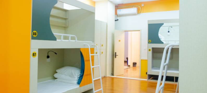 伯虎之家青旅(兴中广场店)图片