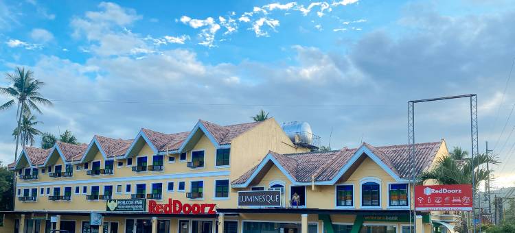 红多兹@ 巴莱索非亚八打雁住宿加早餐旅馆(RedDoorz Plus @ Balai Sofia Bed & Breakfast Batangas)图片