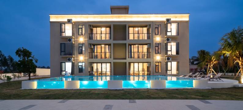 万宁伴山野·宿(神州站店)图片