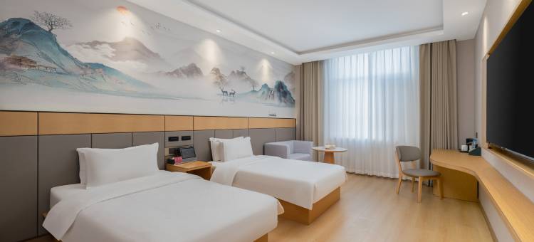 亚悦酒店(盈江盈湖公园店)图片