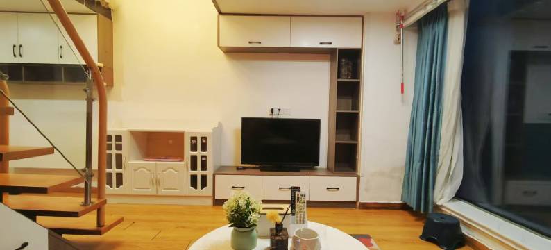 兰亭序·臻选LOFT影院民宿(红谷滩珠江路地铁站店)图片