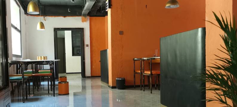 柏佳星翰电竞酒店(喷水池地铁站店)图片