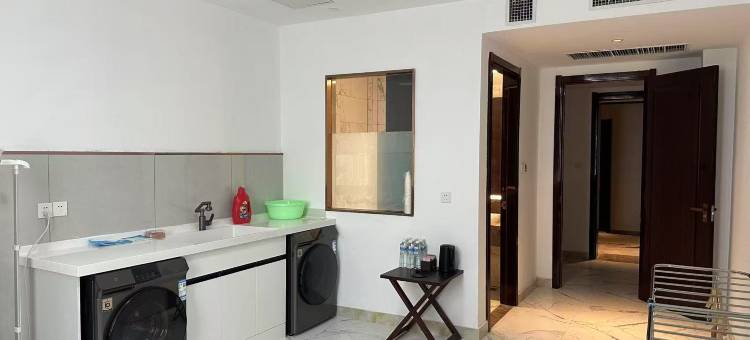 卢氏国际酒店图片