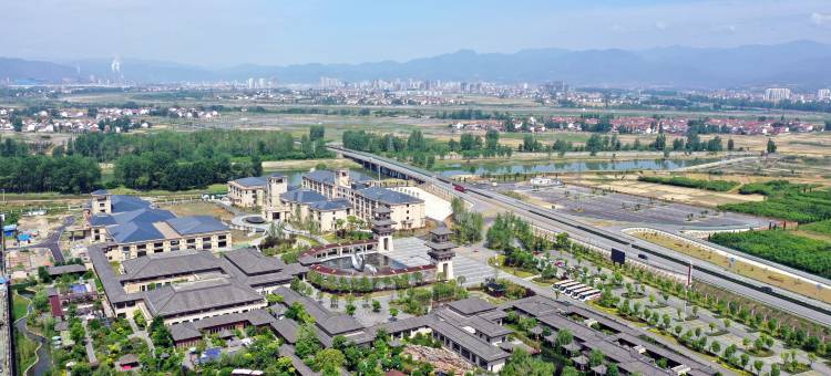 九昱汉水温泉度假酒店图片