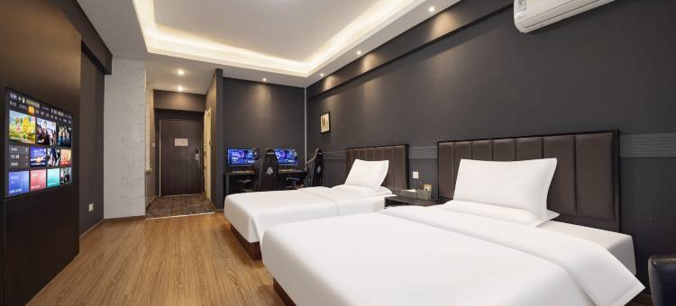 尖峰·悦电竞酒店(沈阳奥体中心浑河外滩市集店)图片