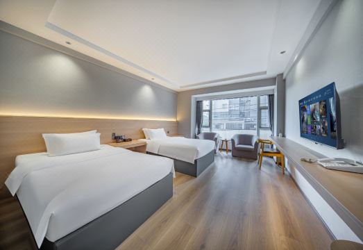 Garden HotelHotel Overview