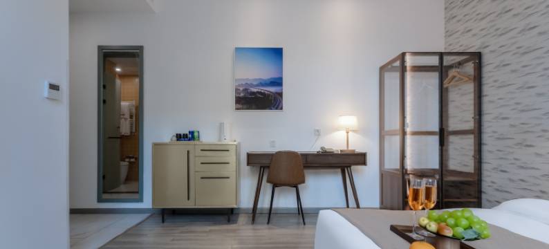 扬际•创汇酒店(重庆解放碑步行街店)图片