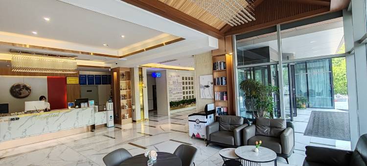 轻住酒店(枣庄西站万达广场店)图片