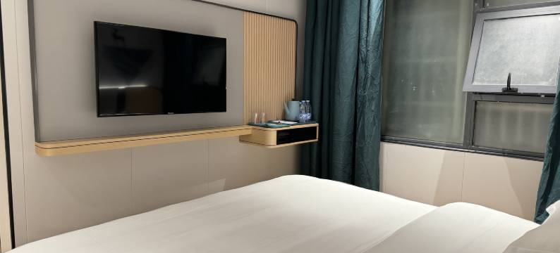 四季如居酒店(玉林十字街云天宫店)图片