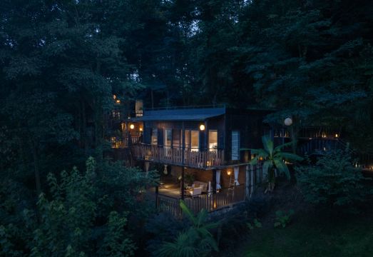 青城山镇远远乡森林私汤度假屋外景图