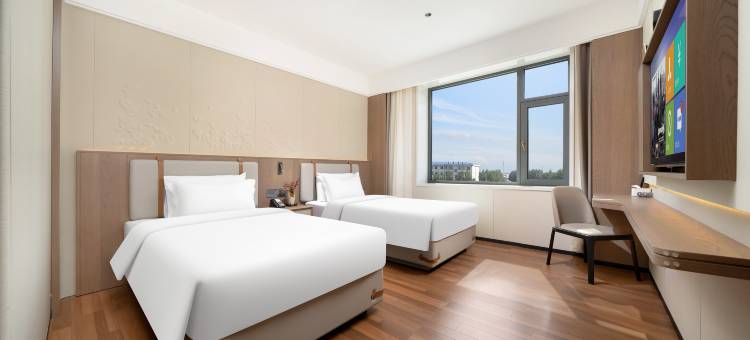 五常鑫悦臻品酒店(南广场店)图片