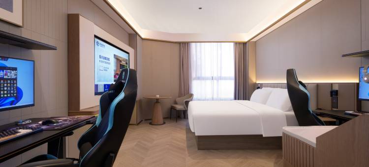 雷神电竞酒店(湘西凤凰古城店)图片