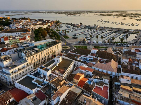 法鲁酒店及海滩俱乐部