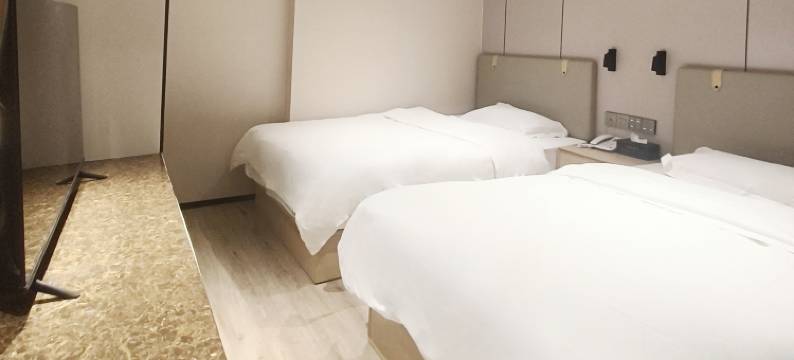 潮漫酒店(韶关百年东街风采楼店)图片