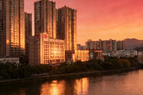 柏曼国际酒店(安宁吾悦广场店)图片