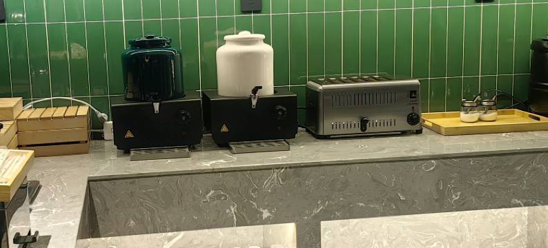 艺龙瑞云酒店(兰州老街黄河楼店)图片