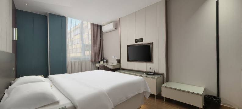 曼卡金苹果酒店(费县东方购物广场店)图片