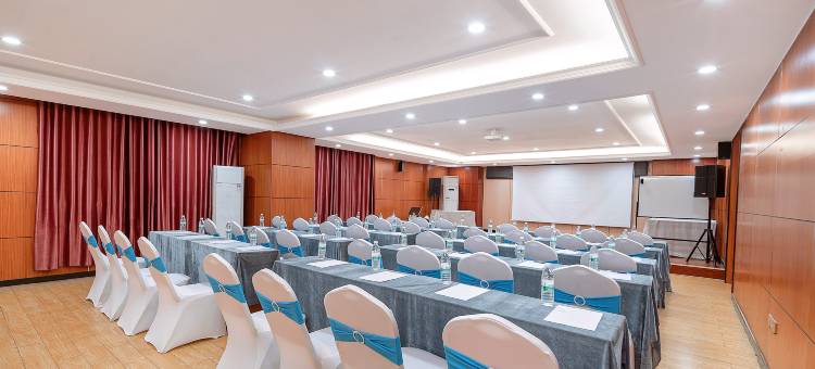 宜朵·观山涧酒店(金城江白马步行街店)图片