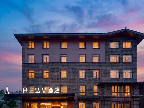 朵兰达V酒店(南昌八一广场绳金塔店)