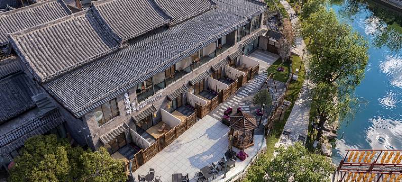 鹿鸣湖畔民宿(开封清明上河园万岁山武侠城店)图片
