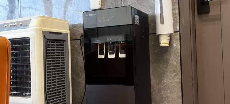 灵山县金柏酒店(陆屋镇店)图片