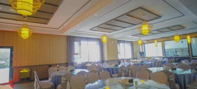 可可托海蕴强大酒店图片