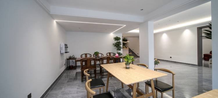安吉熙庭楠涧民宿(云上草原熊猫部落探险乐园店)图片