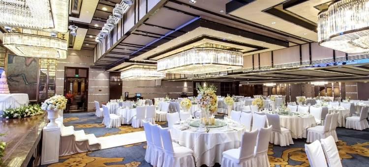 永恒朗悦酒店(南宁动物园广西大学地铁站店)图片