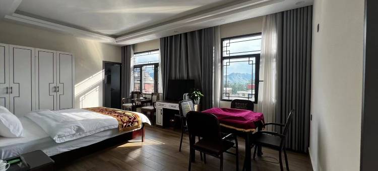 盘州乌蒙大草原云溪雅舍民宿图片