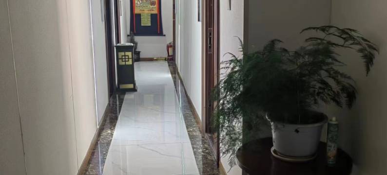 雅江康巴汉子大酒店图片