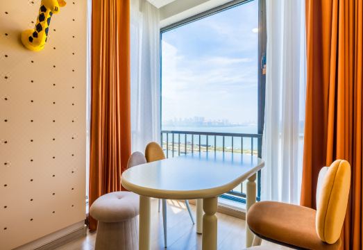Fawn Holiday Hotel (Qingdao West Coast Resort) Hotel Overview