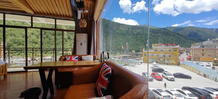 明星花园酒店(四姑娘山长坪沟景区店)图片