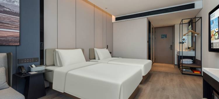 赣州登峰大道亚朵酒店图片