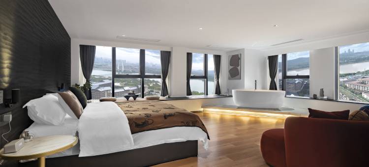 百香果江景民宿(南宁万达茂店)图片