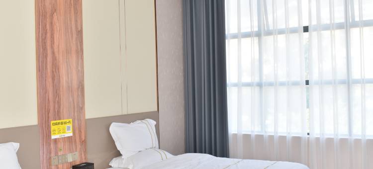 晚高峰主题酒店(册亨县纳福大道店)图片