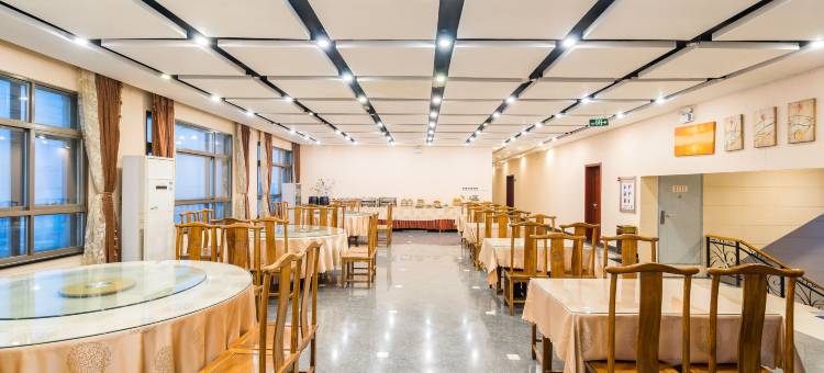 昆仑国际商务酒店(任丘津保路店)图片