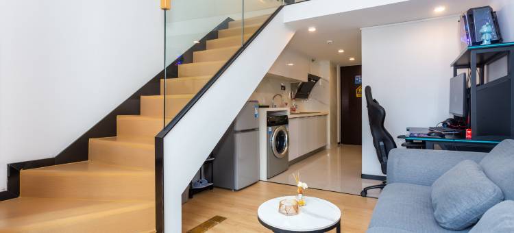 绿茵海景高空LOFT公寓(龙光世纪商务中心店)图片