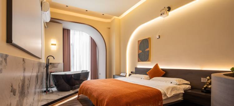 缘宿·设计师投影民宿(大同东信广场店)图片