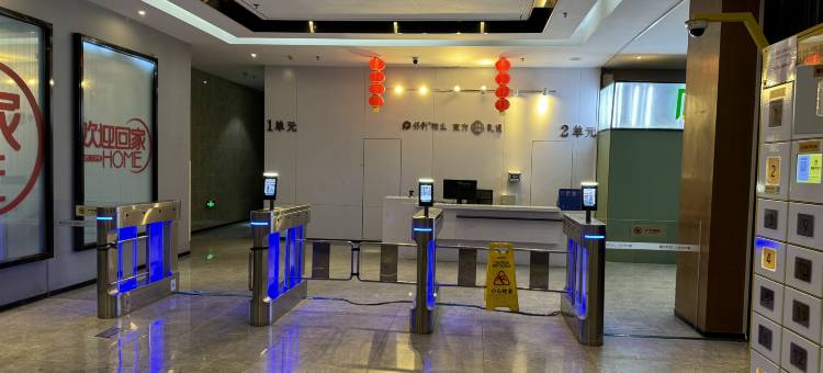 荣宝海景民宿(大连东港威尼斯水城地铁店)图片