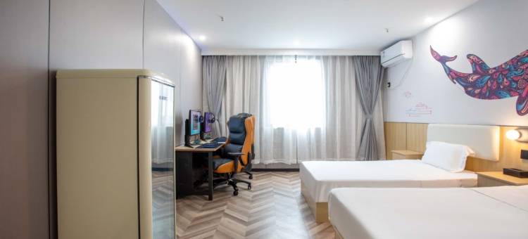 网鱼电竞酒店(苏州宝带西路盘蠡路地铁站店)图片